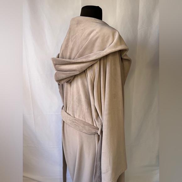 Barefoot Dreams Luxechic Hooded Robe - M/L - taupe luxury soft unisex cozy - Picture 7 of 14